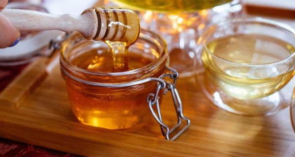 Té de orégano con miel